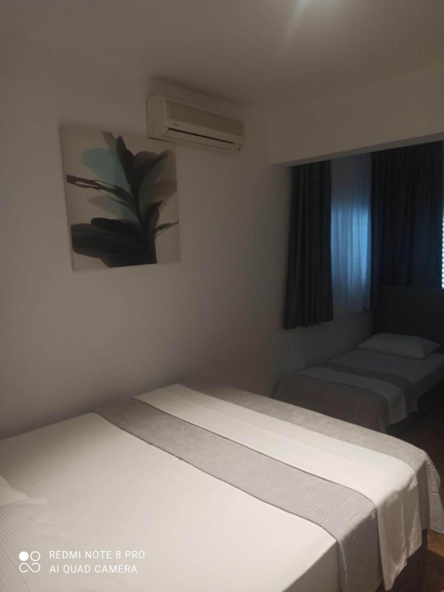 Apartament Zo *