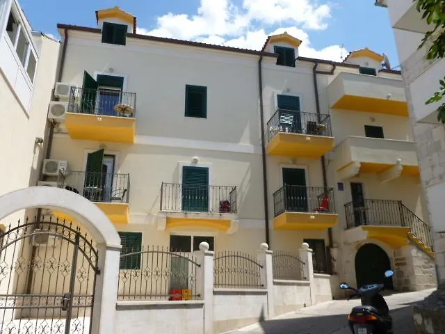 Apartments Zo